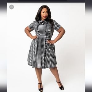 EUC Houndstooth Swing dress